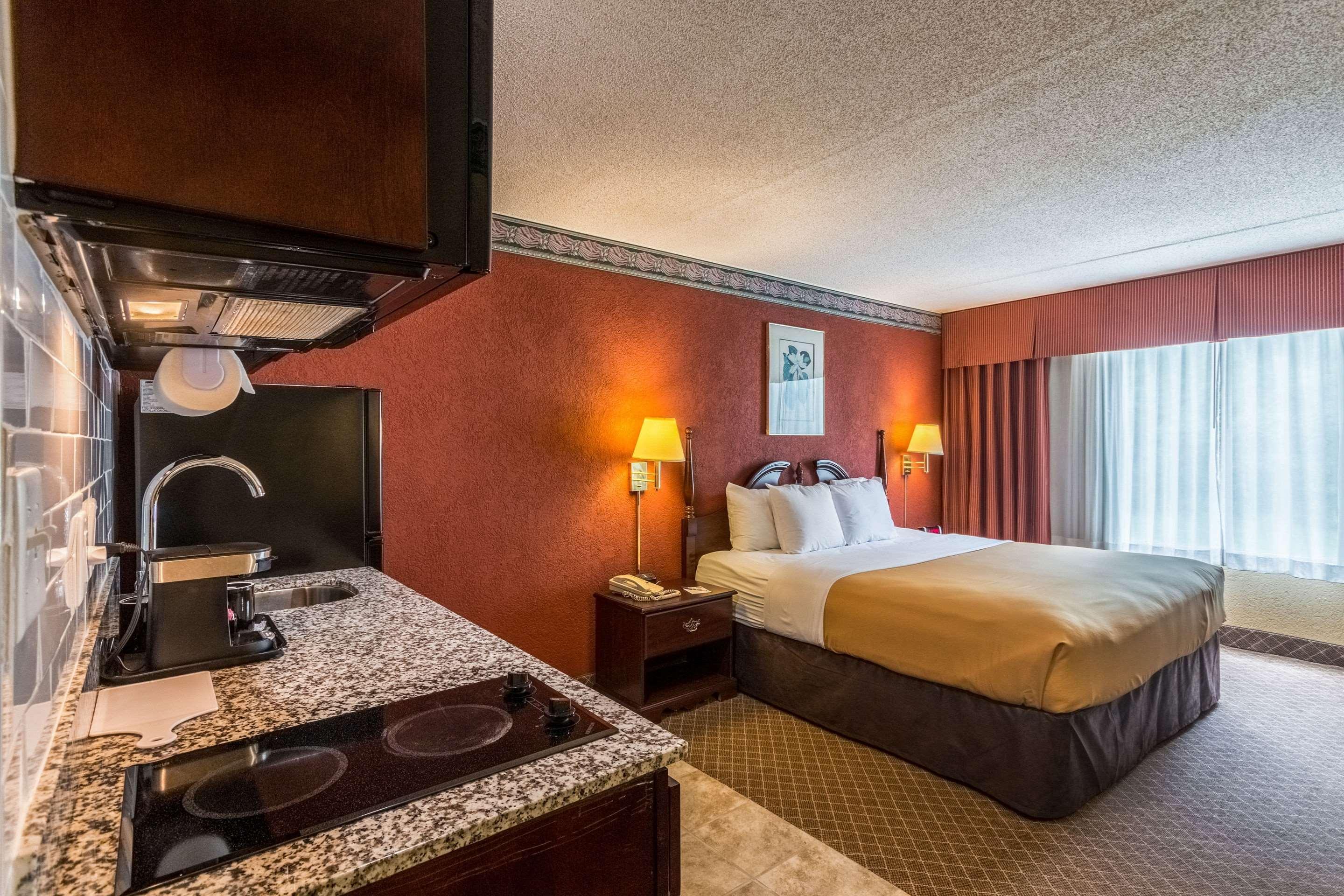 Suburban Extended Stay Hotel Fairmont Εξωτερικό φωτογραφία